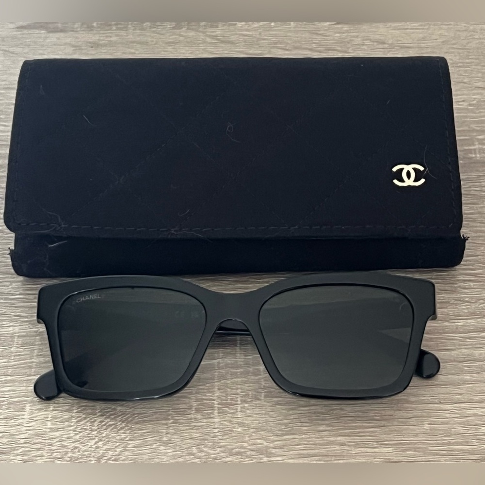 Chanel Black Sunglasses with Black Case